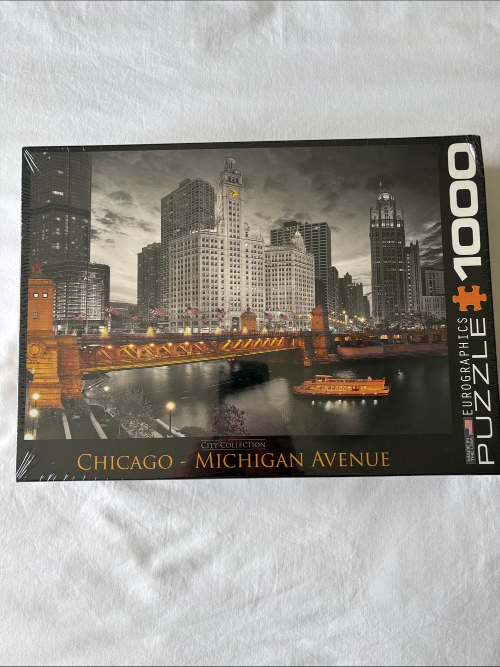Eurographics 1000-Piece Puzzle - Chicago Michigan Avenue (Black, Gold, Orange)
